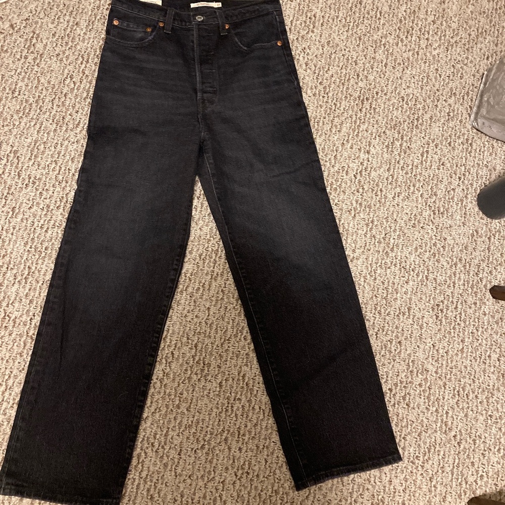 Levi’s ribcage ankle jeans (27 waist 27 length)